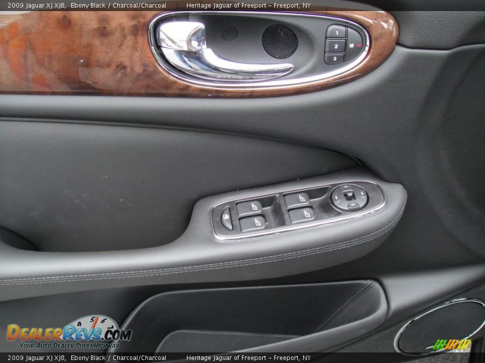 2009 Jaguar XJ XJ8 Ebony Black / Charcoal/Charcoal Photo #12