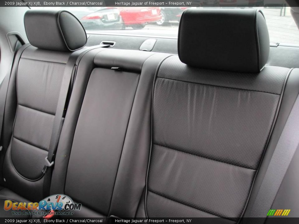 2009 Jaguar XJ XJ8 Ebony Black / Charcoal/Charcoal Photo #18
