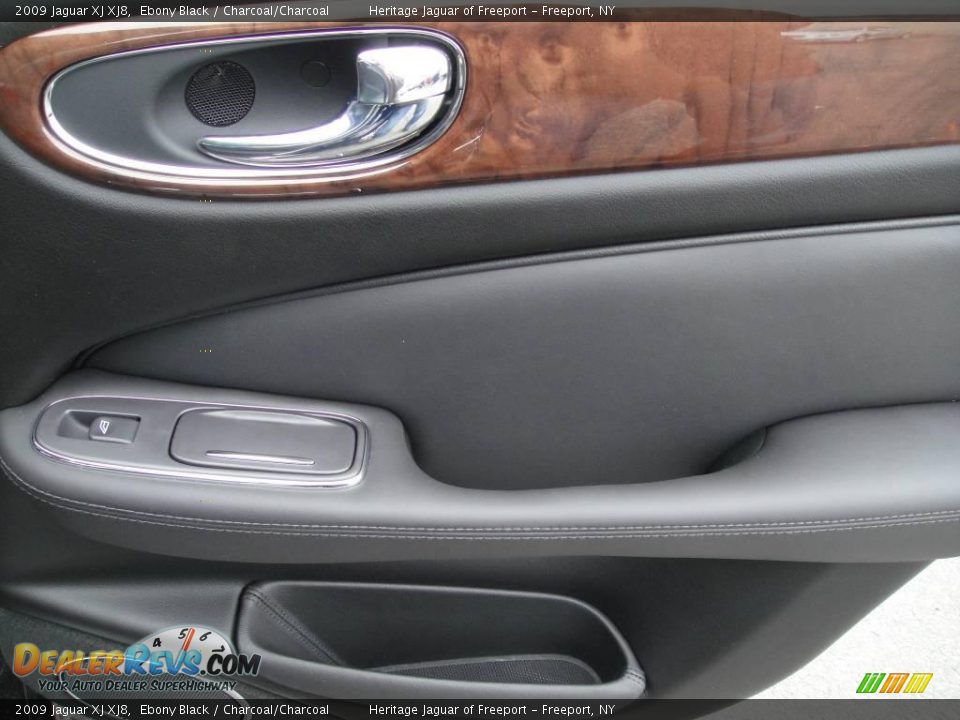 2009 Jaguar XJ XJ8 Ebony Black / Charcoal/Charcoal Photo #22