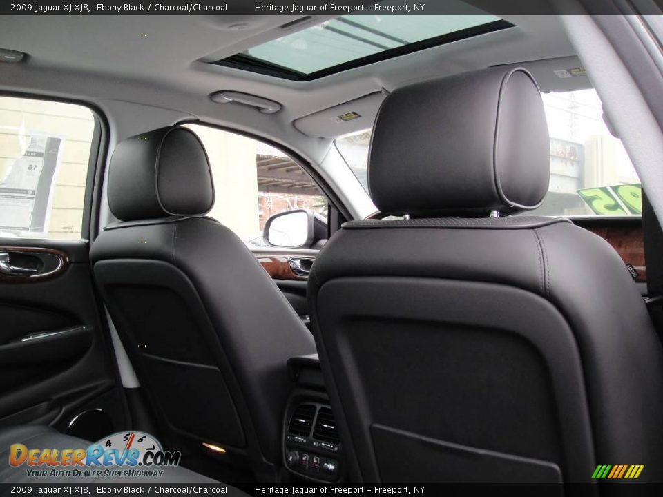 2009 Jaguar XJ XJ8 Ebony Black / Charcoal/Charcoal Photo #25