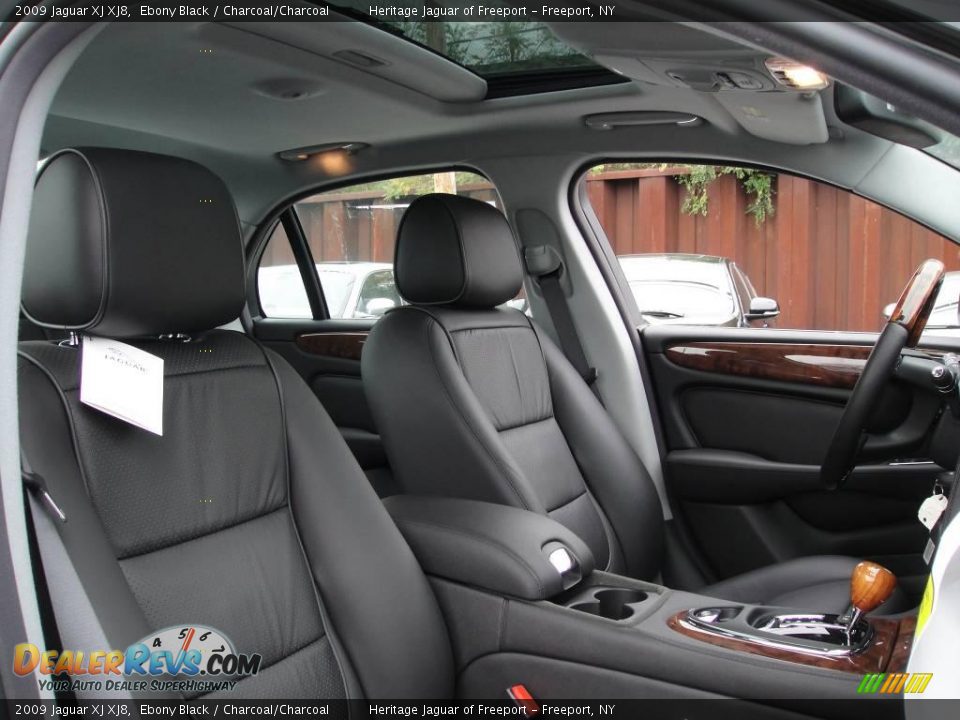 2009 Jaguar XJ XJ8 Ebony Black / Charcoal/Charcoal Photo #27