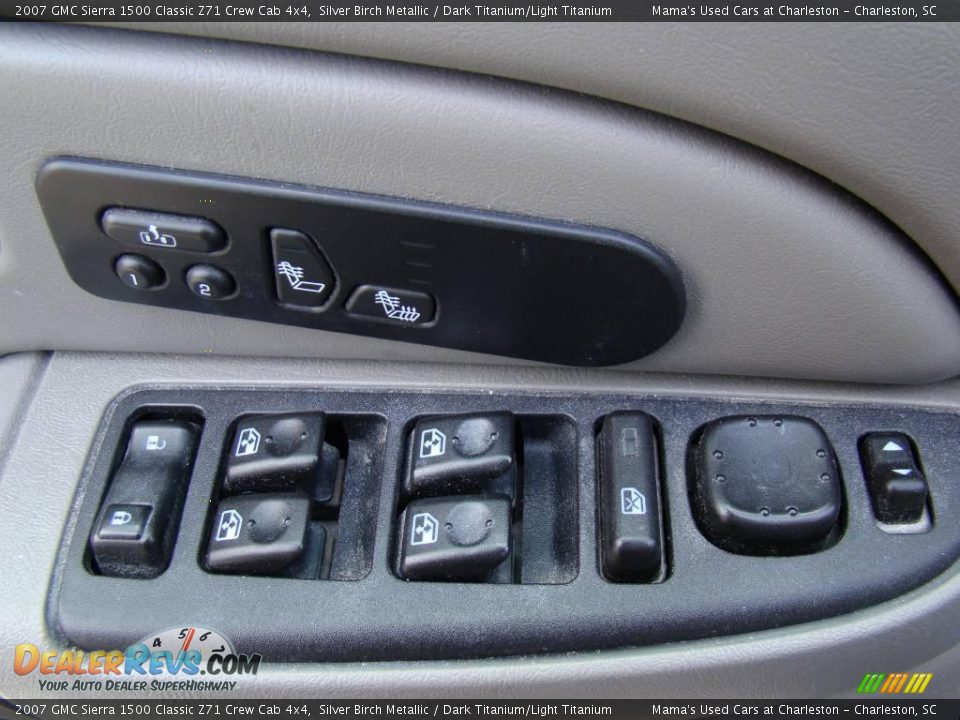 2007 GMC Sierra 1500 Classic Z71 Crew Cab 4x4 Silver Birch Metallic / Dark Titanium/Light Titanium Photo #23