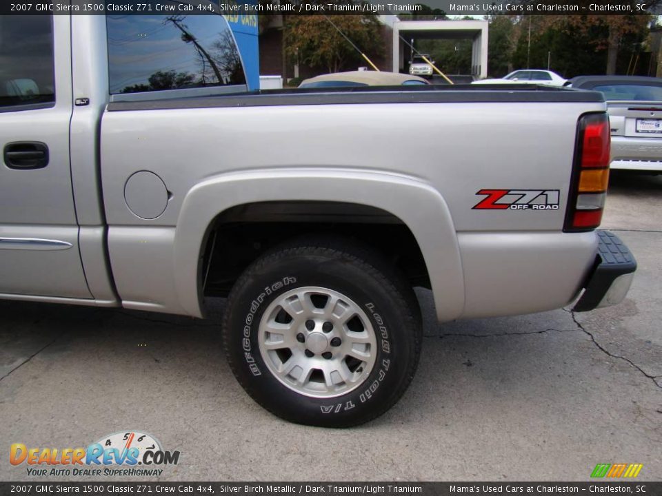 2007 GMC Sierra 1500 Classic Z71 Crew Cab 4x4 Silver Birch Metallic / Dark Titanium/Light Titanium Photo #28