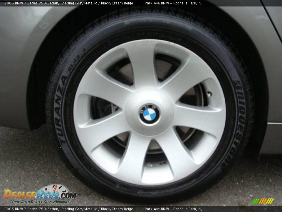 2006 BMW 7 Series 750i Sedan Sterling Grey Metallic / Black/Cream Beige Photo #23