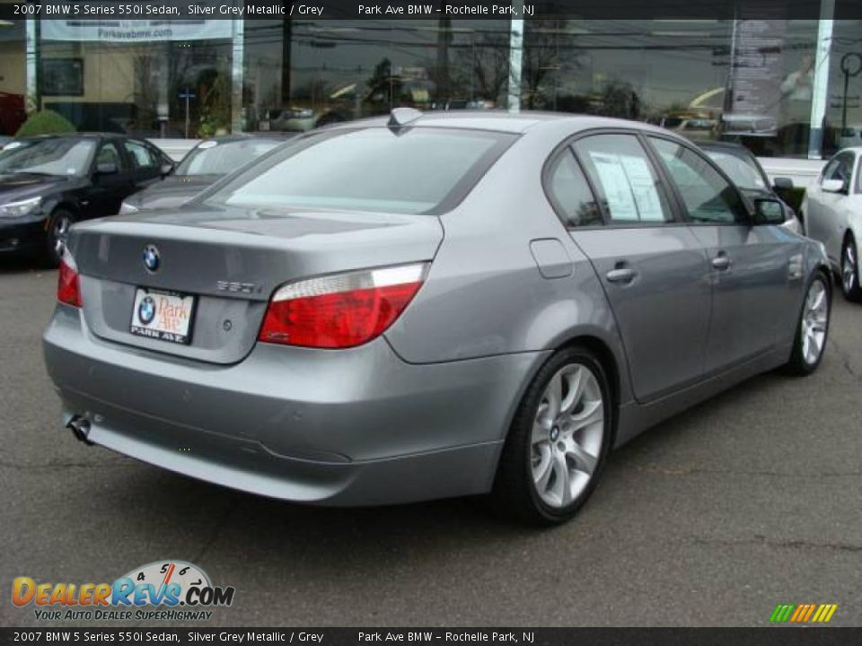 2007 BMW 5 Series 550i Sedan Silver Grey Metallic / Grey Photo #8