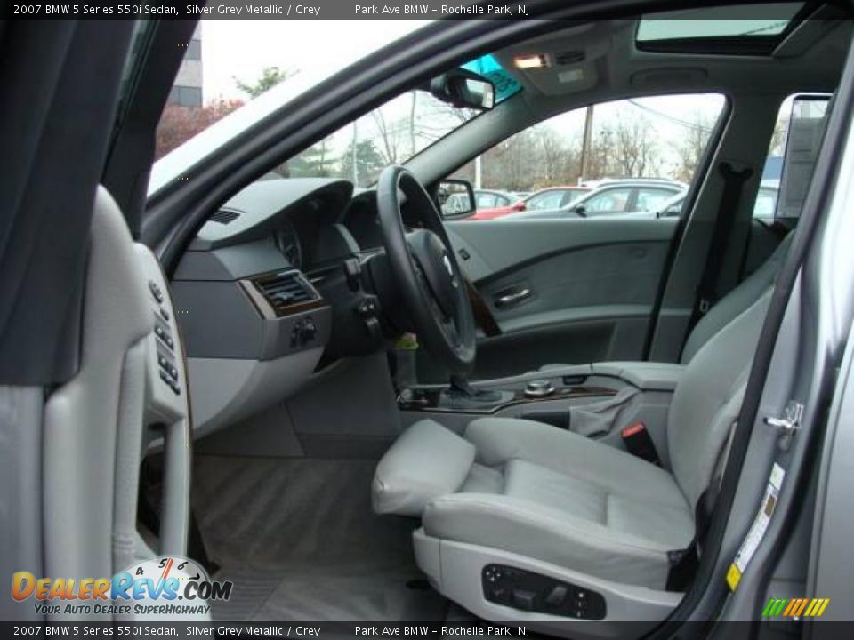 2007 BMW 5 Series 550i Sedan Silver Grey Metallic / Grey Photo #10