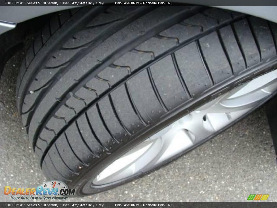 2007 BMW 5 Series 550i Sedan Silver Grey Metallic / Grey Photo #24