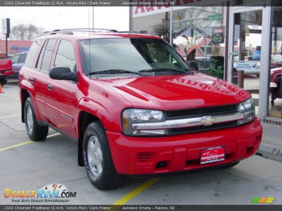 2002 Chevrolet TrailBlazer LS 4x4 Victory Red / Dark Pewter Photo #3