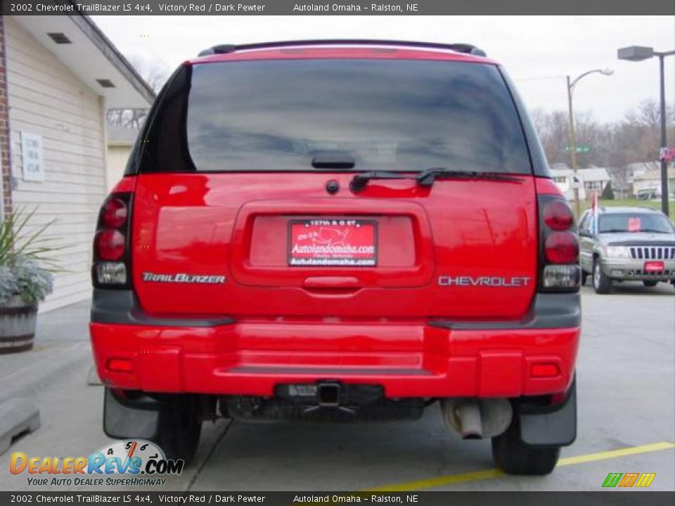 2002 Chevrolet TrailBlazer LS 4x4 Victory Red / Dark Pewter Photo #4