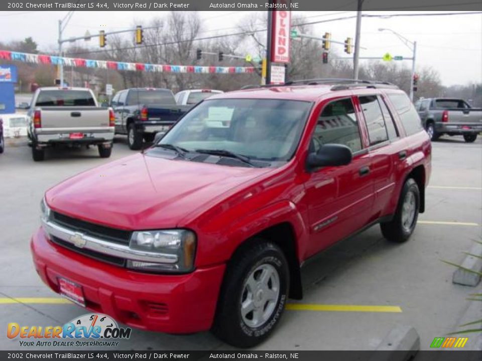 2002 Chevrolet TrailBlazer LS 4x4 Victory Red / Dark Pewter Photo #5