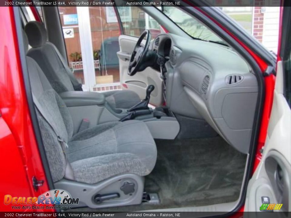 2002 Chevrolet TrailBlazer LS 4x4 Victory Red / Dark Pewter Photo #6