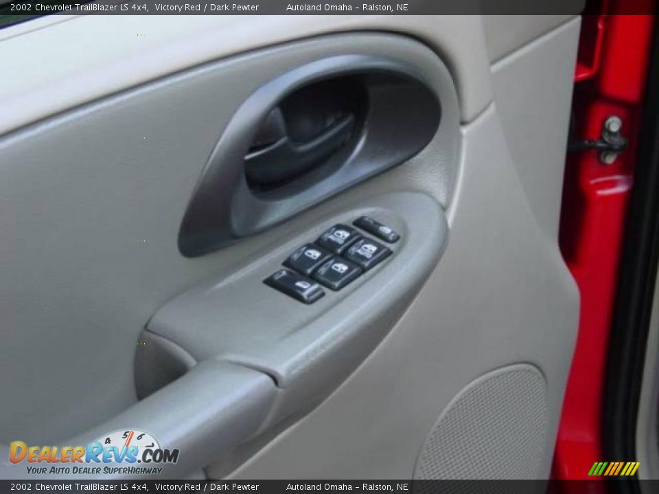 2002 Chevrolet TrailBlazer LS 4x4 Victory Red / Dark Pewter Photo #10