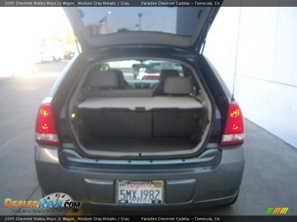 2005 Chevrolet Malibu Maxx LS Wagon Medium Gray Metallic / Gray Photo #13