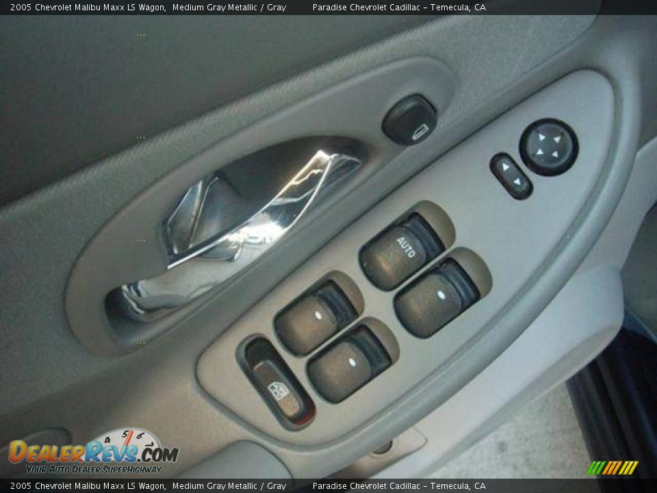 2005 Chevrolet Malibu Maxx LS Wagon Medium Gray Metallic / Gray Photo #16