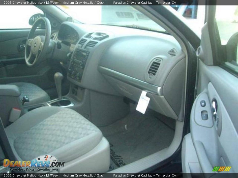 2005 Chevrolet Malibu Maxx LS Wagon Medium Gray Metallic / Gray Photo #20