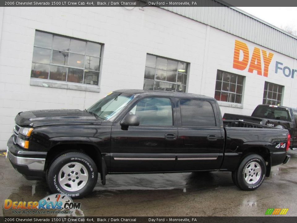 2006 Chevrolet Silverado 1500 LT Crew Cab 4x4 Black / Dark Charcoal Photo #2