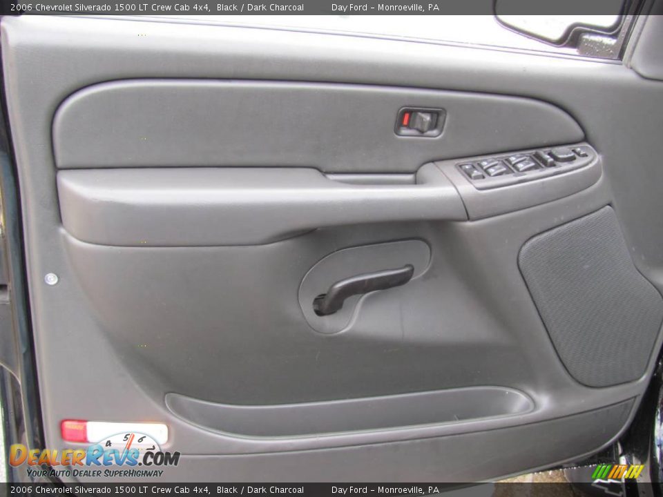 2006 Chevrolet Silverado 1500 LT Crew Cab 4x4 Black / Dark Charcoal Photo #11