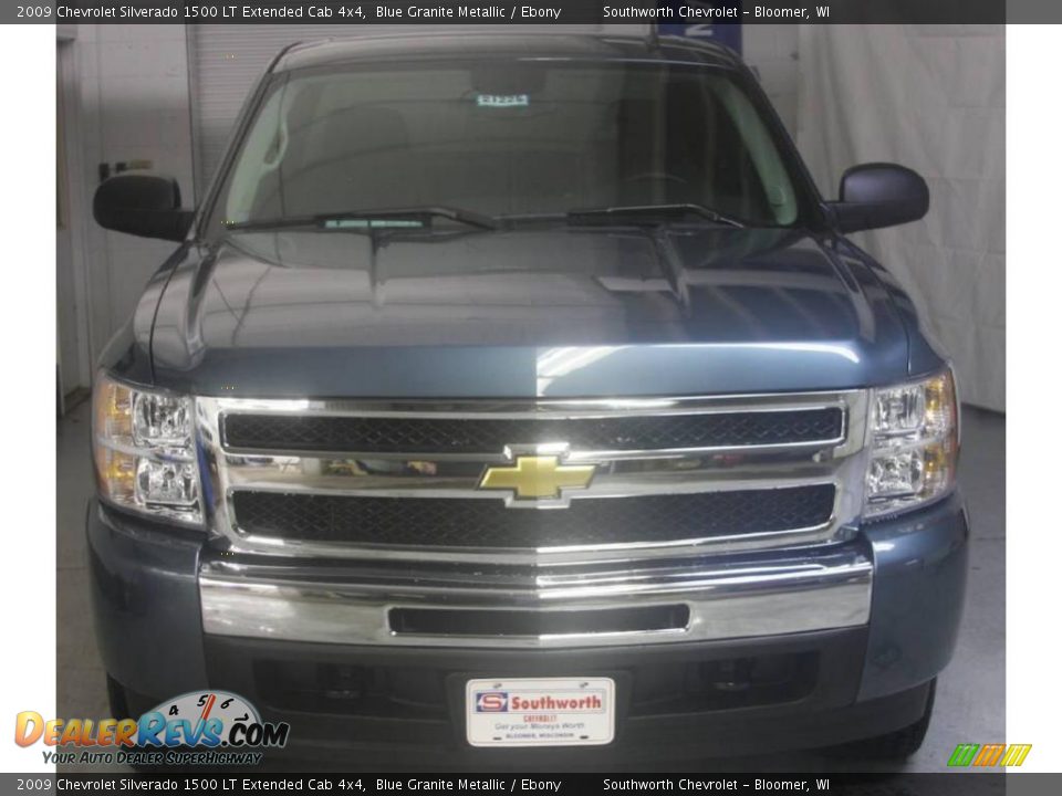 2009 Chevrolet Silverado 1500 LT Extended Cab 4x4 Blue Granite Metallic / Ebony Photo #2