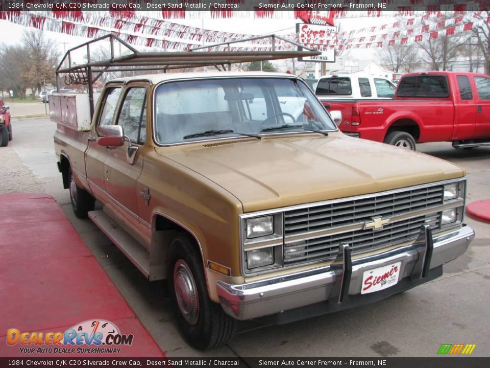 1984 Chevrolet C/K C20 Silverado Crew Cab Desert Sand Metallic / Charcoal Photo #4