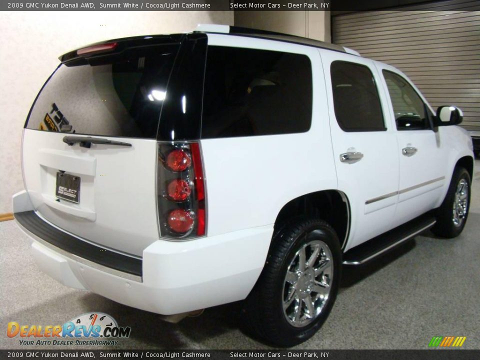2009 GMC Yukon Denali AWD Summit White / Cocoa/Light Cashmere Photo #4