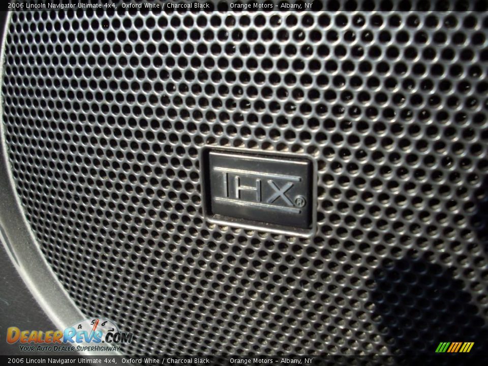 2006 Lincoln Navigator Ultimate 4x4 Oxford White / Charcoal Black Photo #21