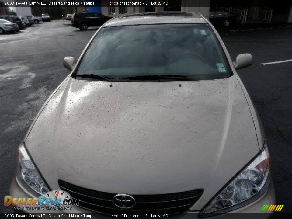2003 Toyota Camry LE Desert Sand Mica / Taupe Photo #10