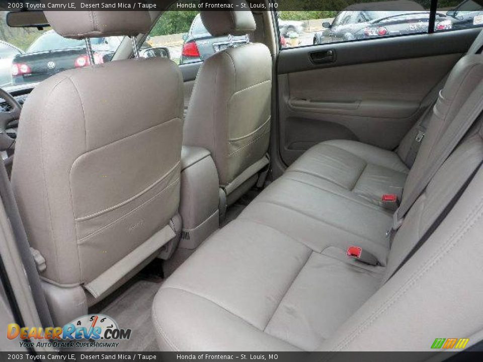 2003 Toyota Camry LE Desert Sand Mica / Taupe Photo #12