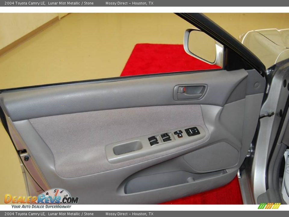 2004 Toyota Camry LE Lunar Mist Metallic / Stone Photo #9