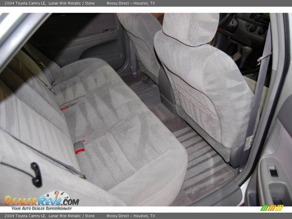 2004 Toyota Camry LE Lunar Mist Metallic / Stone Photo #16