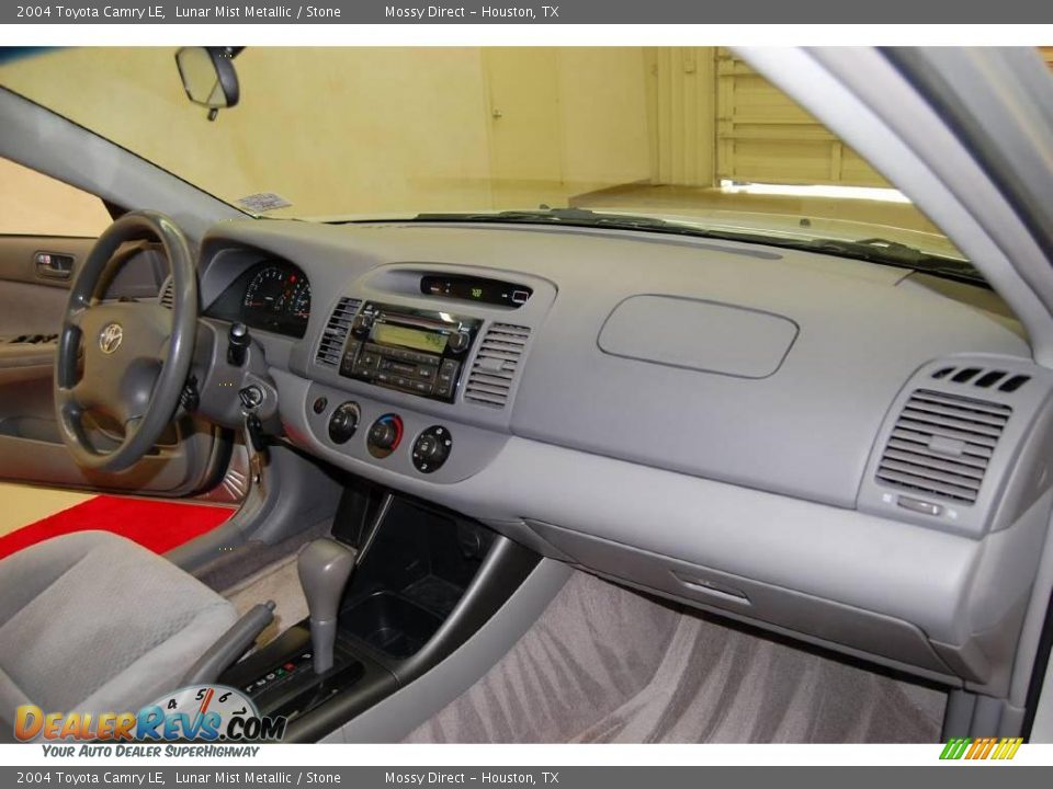 2004 Toyota Camry LE Lunar Mist Metallic / Stone Photo #19
