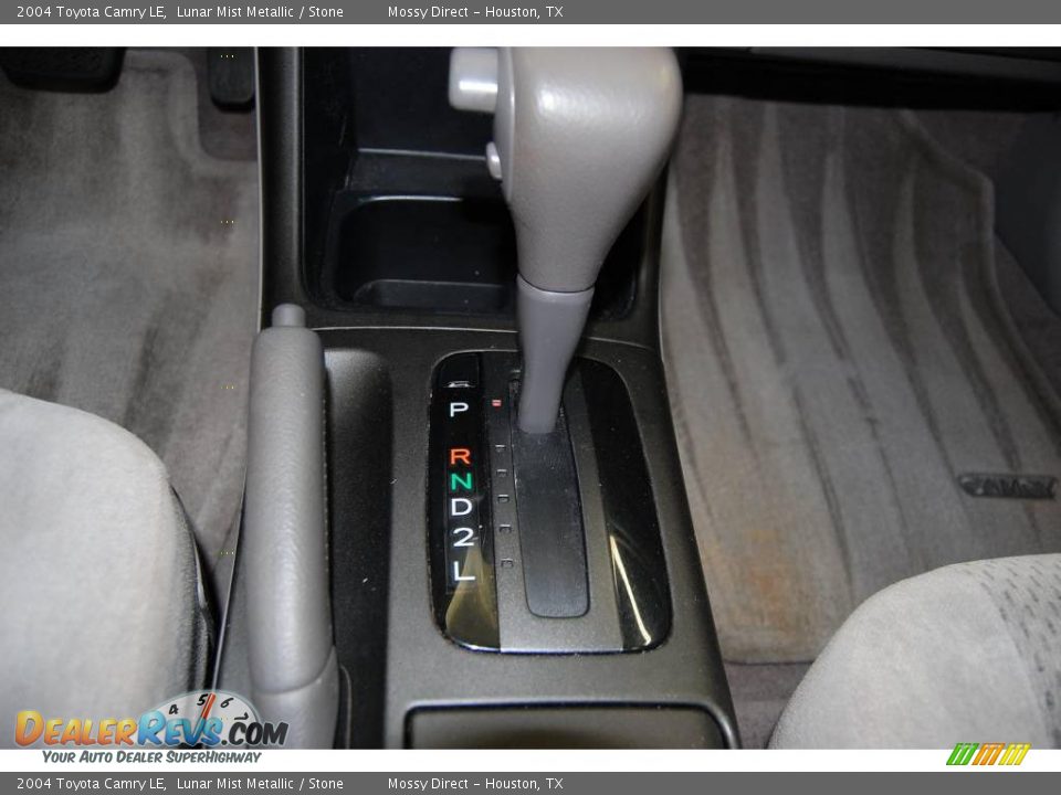 2004 Toyota Camry LE Lunar Mist Metallic / Stone Photo #20