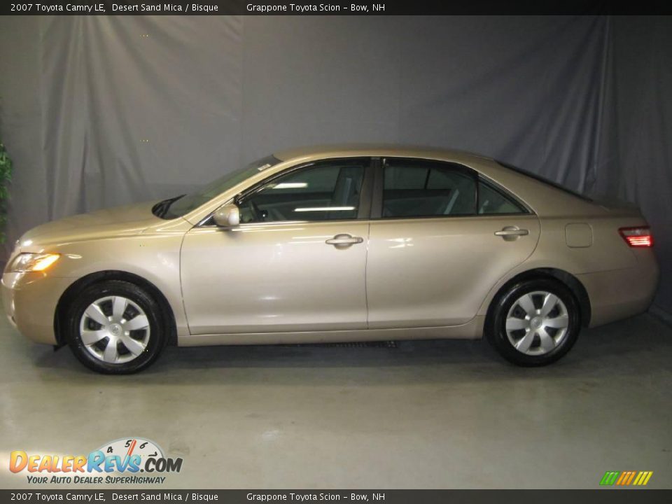 2007 Toyota Camry LE Desert Sand Mica / Bisque Photo #2