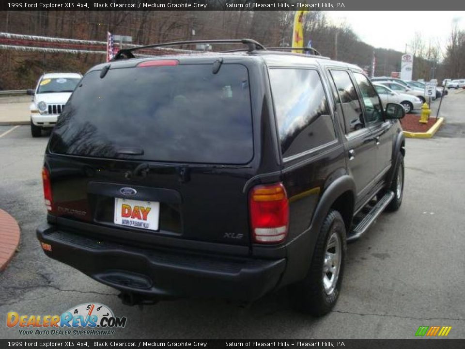 1999 Ford Explorer XLS 4x4 Black Clearcoat / Medium Graphite Grey Photo #4