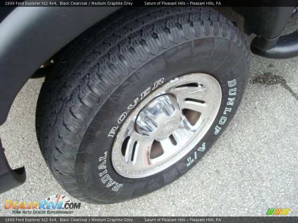 1999 Ford Explorer XLS 4x4 Black Clearcoat / Medium Graphite Grey Photo #7