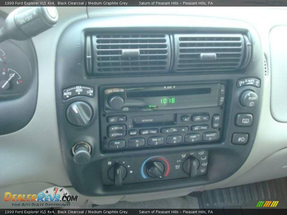 1999 Ford Explorer XLS 4x4 Black Clearcoat / Medium Graphite Grey Photo #13