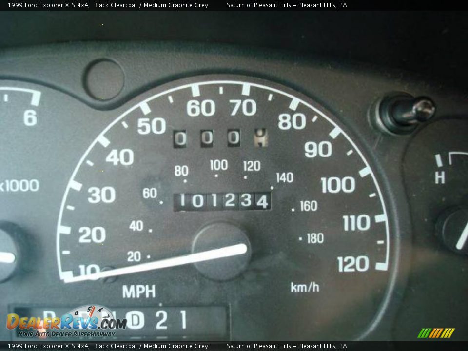 1999 Ford Explorer XLS 4x4 Black Clearcoat / Medium Graphite Grey Photo #15