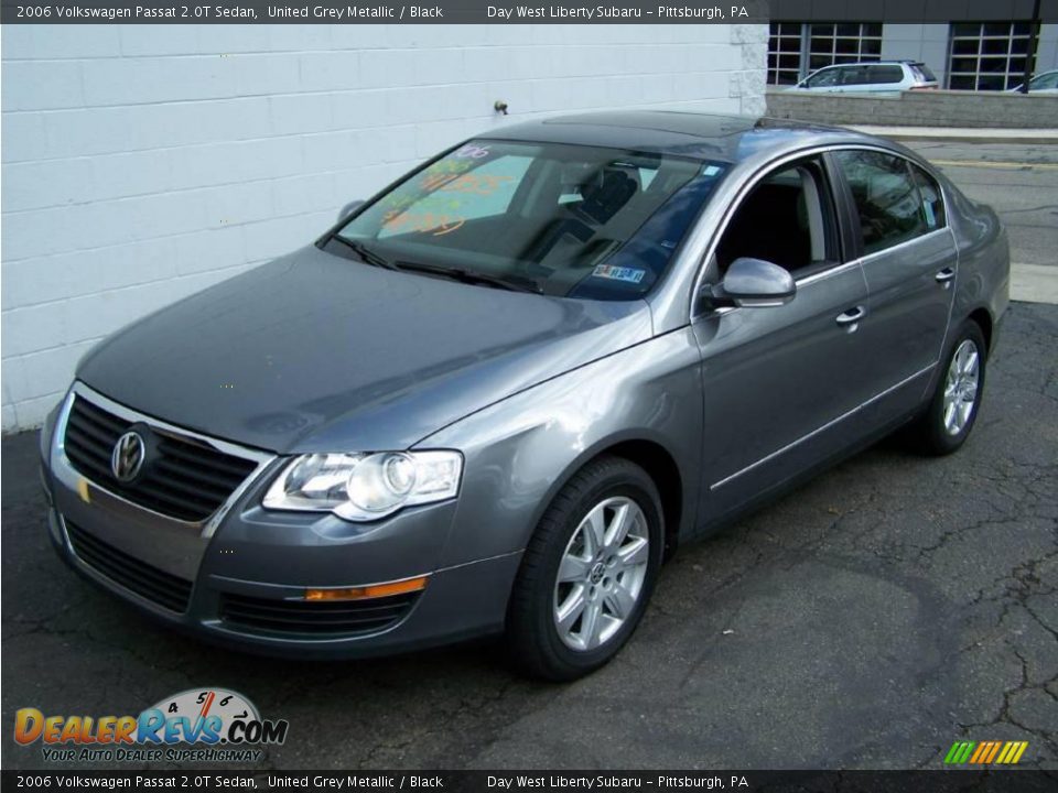 2006 Volkswagen Passat 2.0T Sedan United Grey Metallic / Black Photo #3