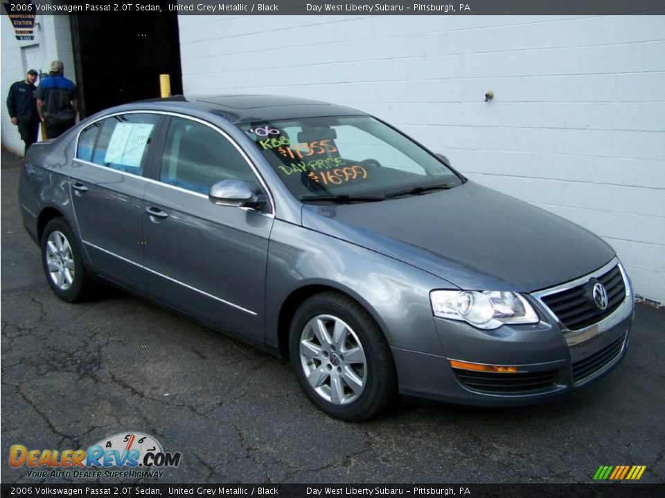 2006 Volkswagen Passat 2.0T Sedan United Grey Metallic / Black Photo #10