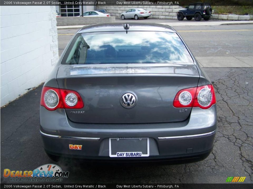 2006 Volkswagen Passat 2.0T Sedan United Grey Metallic / Black Photo #13