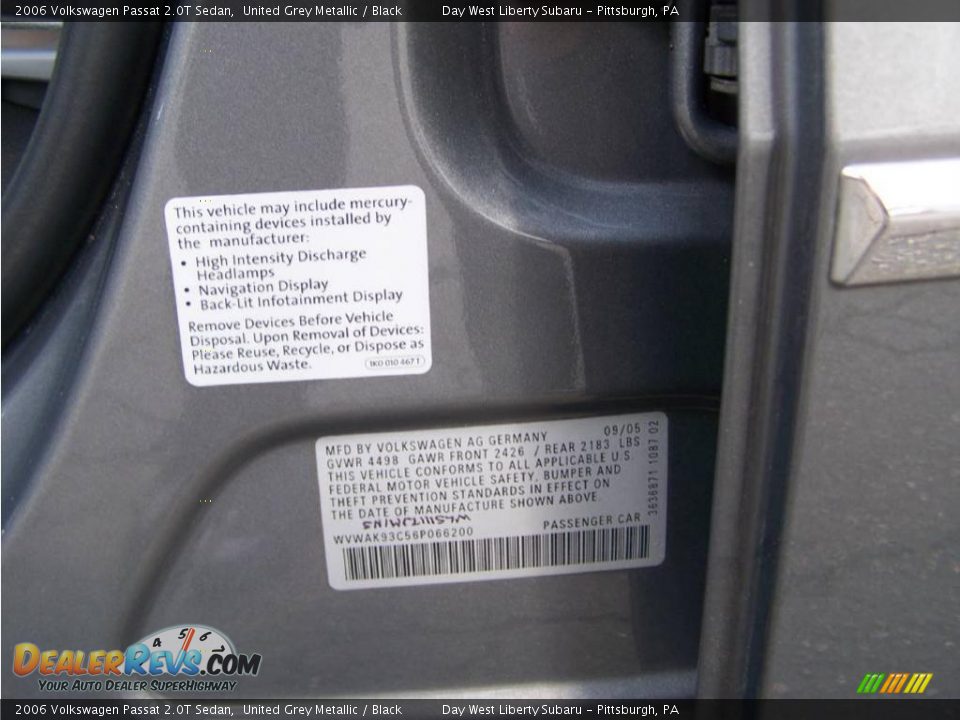 2006 Volkswagen Passat 2.0T Sedan United Grey Metallic / Black Photo #18