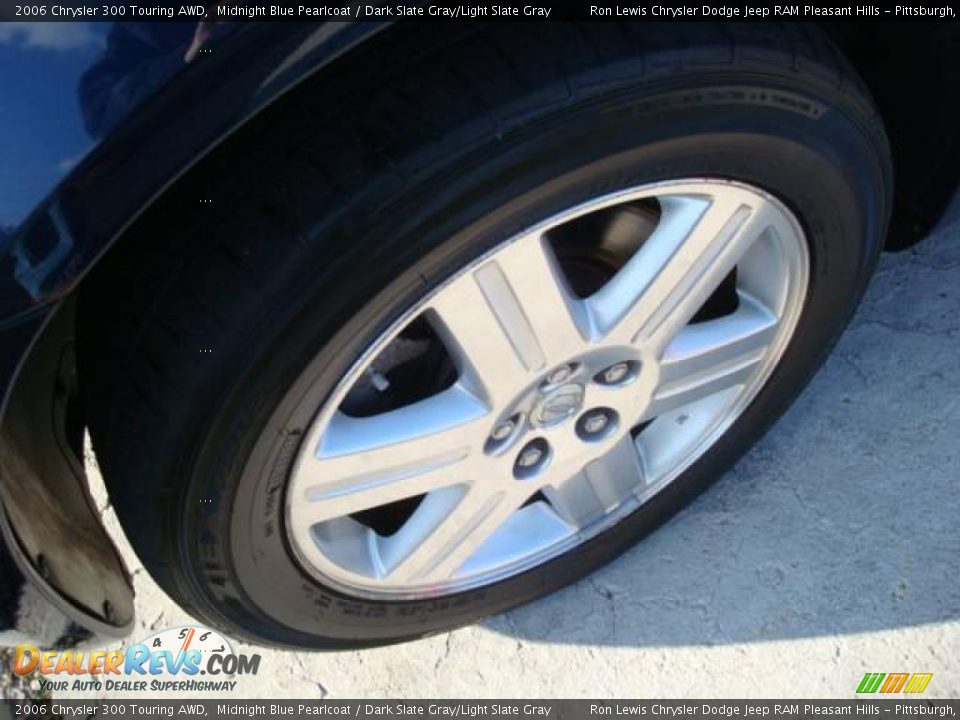 2006 Chrysler 300 Touring AWD Midnight Blue Pearlcoat / Dark Slate Gray/Light Slate Gray Photo #9