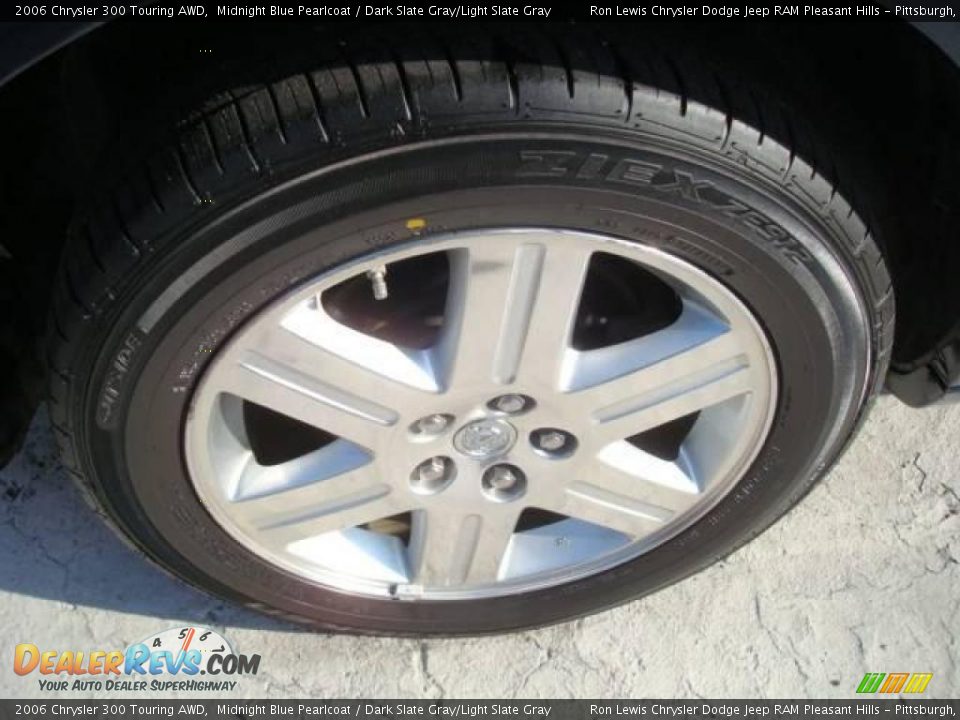 2006 Chrysler 300 Touring AWD Midnight Blue Pearlcoat / Dark Slate Gray/Light Slate Gray Photo #11