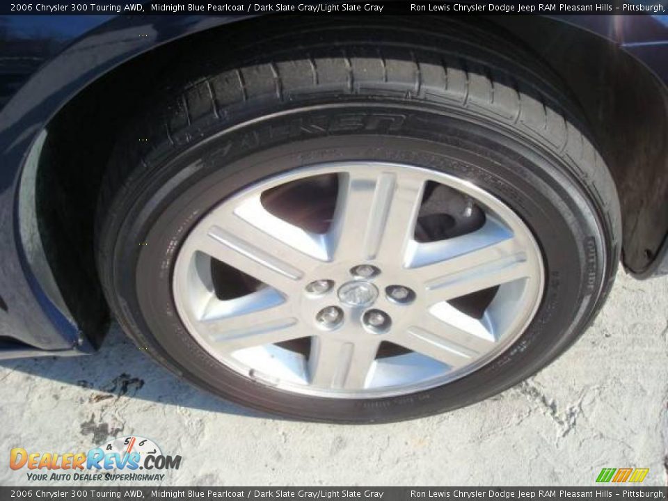 2006 Chrysler 300 Touring AWD Midnight Blue Pearlcoat / Dark Slate Gray/Light Slate Gray Photo #12
