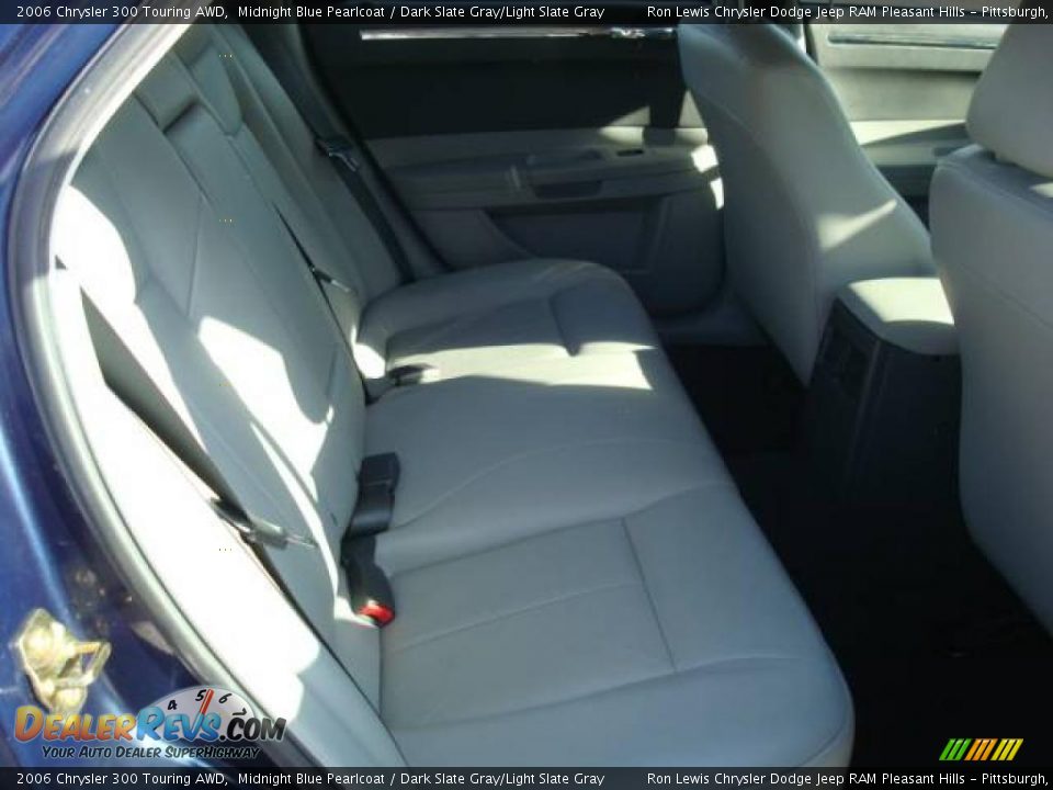 2006 Chrysler 300 Touring AWD Midnight Blue Pearlcoat / Dark Slate Gray/Light Slate Gray Photo #16