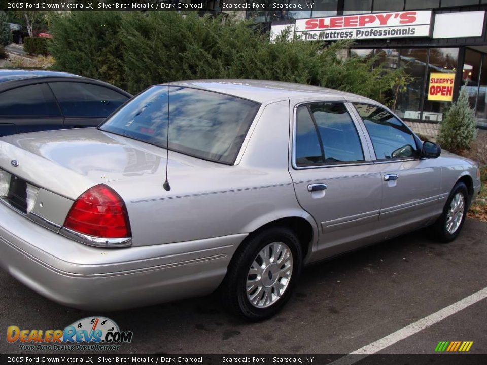 2005 Ford Crown Victoria LX Silver Birch Metallic / Dark Charcoal Photo #4