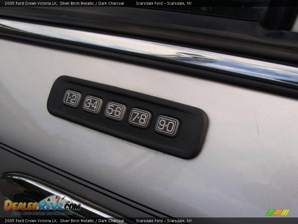 2005 Ford Crown Victoria LX Silver Birch Metallic / Dark Charcoal Photo #10