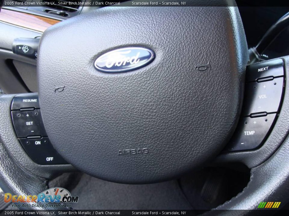 2005 Ford Crown Victoria LX Silver Birch Metallic / Dark Charcoal Photo #21