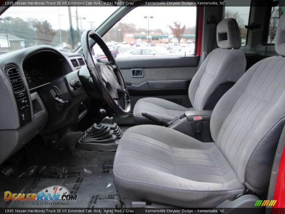 1995 Nissan Hardbody Truck SE V6 Extended Cab 4x4 Aztec Red / Gray Photo #13