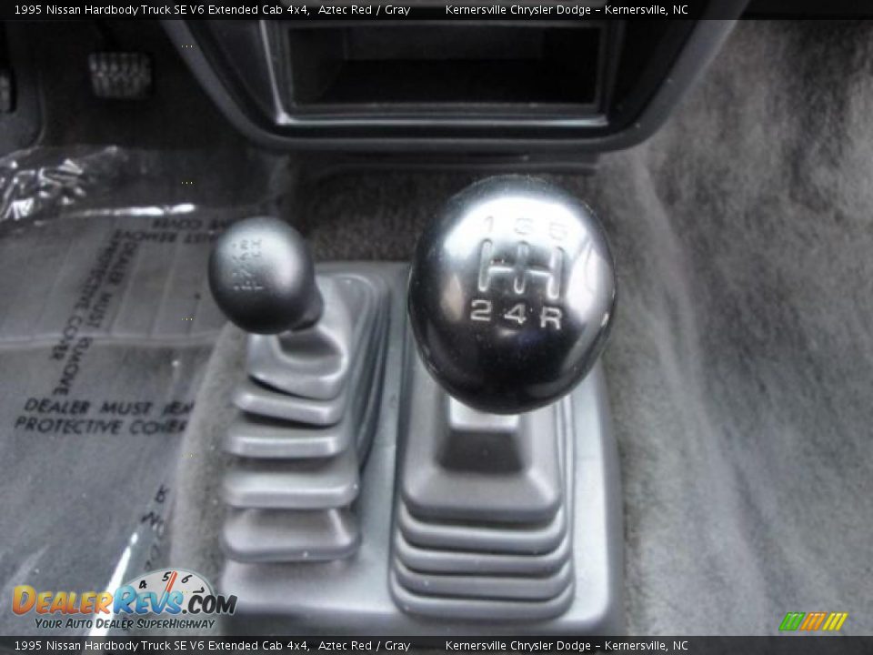 1995 Nissan Hardbody Truck SE V6 Extended Cab 4x4 Aztec Red / Gray Photo #16
