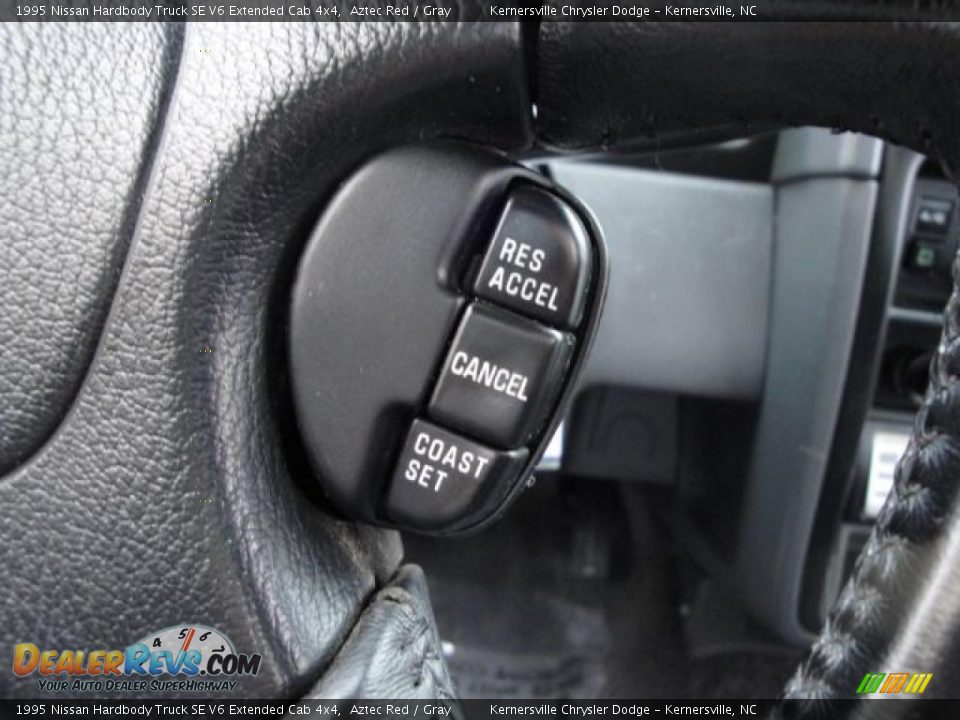 1995 Nissan Hardbody Truck SE V6 Extended Cab 4x4 Aztec Red / Gray Photo #18